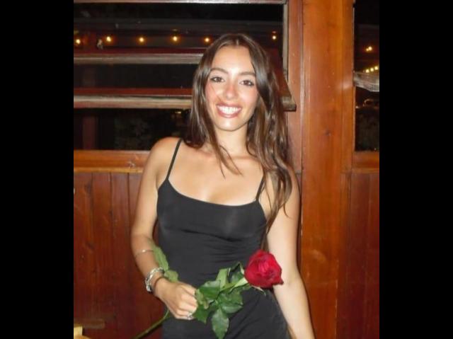 Lavi Sirolo (Ancona), Sofia Pozzi morta a 23 anni dopo tuffo dagli scogli, annegata a 20 metri dalla riva, ipotesi malore improvviso