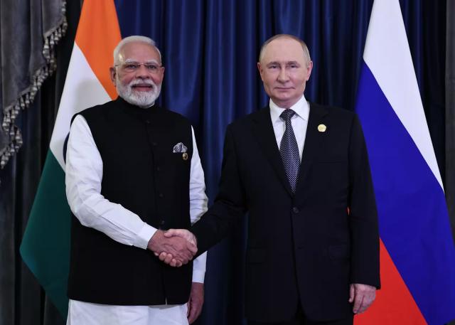 Ucraina, Modi a Putin: &ldquo;Stop a guerra il prima possibile&rdquo;, lo zar: &ldquo;Apprezzo, ma crisi nata a causa di colpo di Stato provocato da Occidente&rdquo;