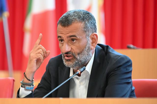 Regionali Puglia, l'ex sindaco di Bari Antonio Decaro candidato del csx con Vendola (Avs), per il cdx ipotesi Gemmato