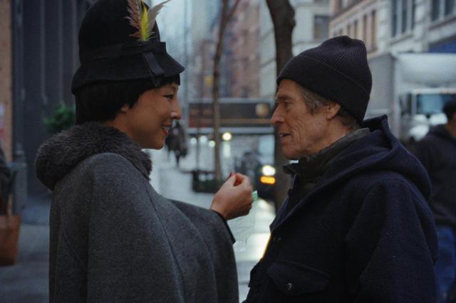 Willem Dafoe e Greta Lee nel film di Kent Jones