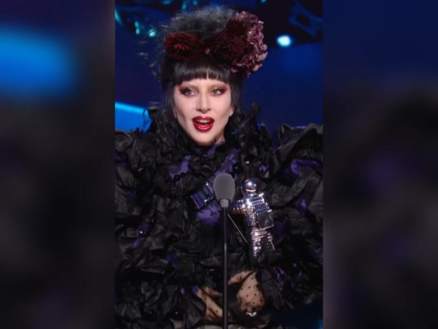 MTV Music Award 2025, Lady Gaga artista dell'anno, superata Taylor Swift, premio alla carriera a Ricky Martin - TUTTI I PREMI