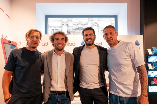 Iliad, grande successo per il Meet & Great all'Edicola per celebrare la partnership con Lega Serie A, presenti Marco Materazzi e Massimo Ambrosini