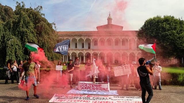 Universit&agrave; Statale di Milano contro genocidio a Gaza, annunciato stop ad accordi con enti israeliani, studenti: &ldquo;Finalmente presa di posizione&rdquo;