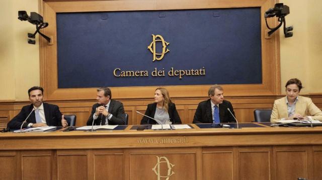 Presentata&nbsp;la seconda edizione di Italian Political Awards, il premio che valorizza l&rsquo;attivit&agrave; dei parlamentari