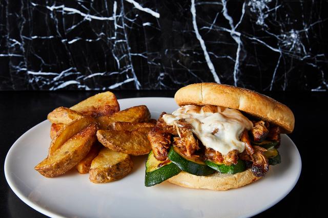 Obic&agrave; Mozzarelle Bar acquisisce Burgez con un'operazione da 1.3 milioni di euro