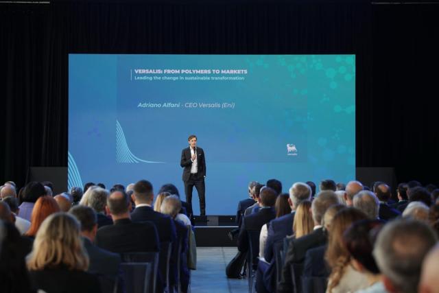 Versalis (Eni), presentato al Gazometro il piano da 2 miliardi per la chimica sostenibile tra bioeconomia, riciclo e innovazione