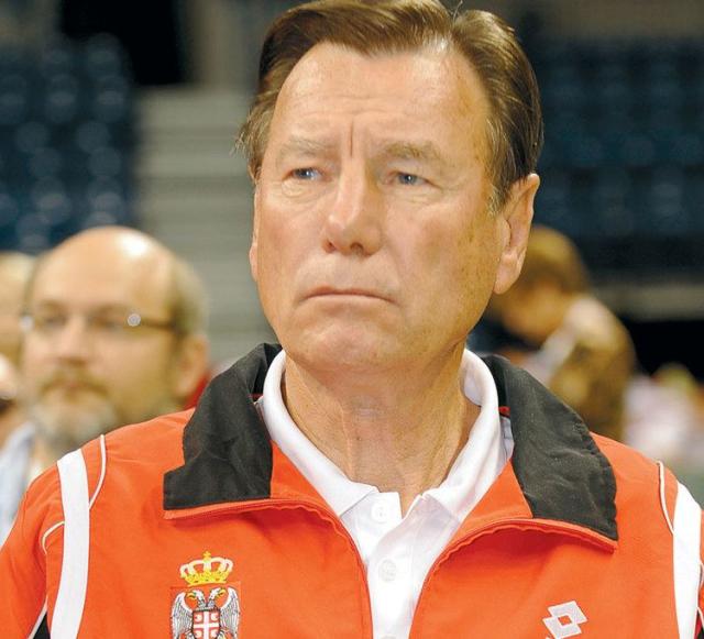 Addio a Nikola Pilić, morto a 87 anni l'allenatore di tennis, ha guidato Croazia al trionfo in Coppa Davis nel 2005 ed &egrave; stato mentore di Djokovic