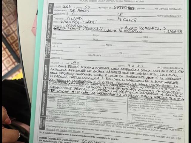 Orbetello, padre aspettava a piedi la figlia sulle strisce davanti alla scuola: multato di 27&euro; per sosta irregolare; il genitore: "Senza parole"