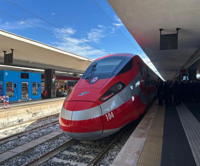 Gruppo FS, presentato in anteprima il Frecciarossa 1000 di ultima generazione; in arrivo 36 convogli per un investimento di oltre &euro;1,3 miliardi