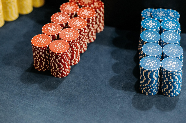 La catena economica nascosta dell'intrattenimento basato sui casin&ograve;