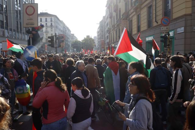 Sciopero generale, 100 cortei in tutta Italia, in 100mila a Milano e Firenze, Landini: "Fieri delle piazze piene" - DIRETTA
