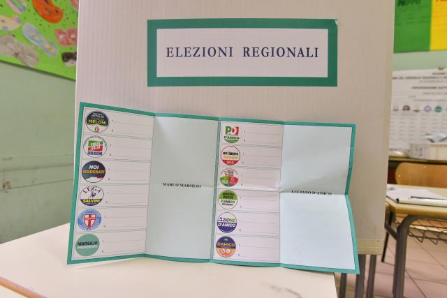 Elezioni regionali Calabria 2025, urne aperte oggi e domani, Presidente uscente Occhiuto (cdx) contro il "campo largo" guidato da Tridico (csx)