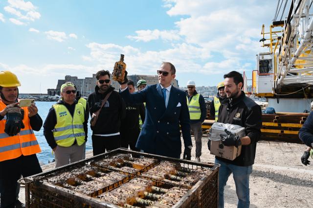 A Napoli il limoncello si affina sott'acqua, 