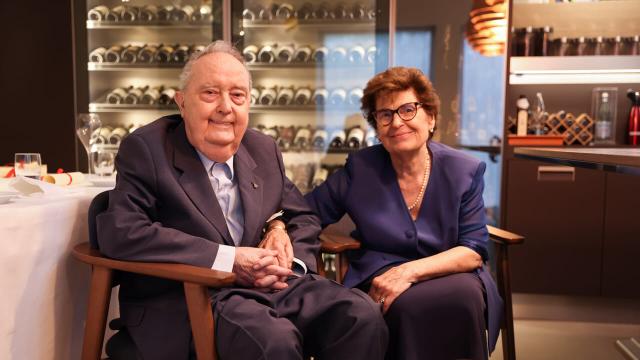 Addio ad Aimo Moroni, morto a 91 anni lo chef pioniere dell'alta cucina italiana, celebre il suo 'Spaghettone al cipollotto' 