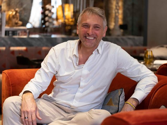 Alain Cirelli, Cinquantotto anni, nato a Chambery in Savoia