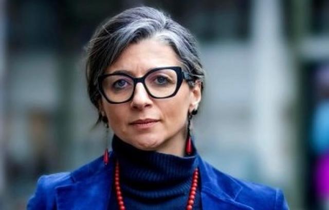 Francesca Albanese sotto tiro: la stampa italiana le volta le spalle dopo mesi di sovraesposizione mediatica
