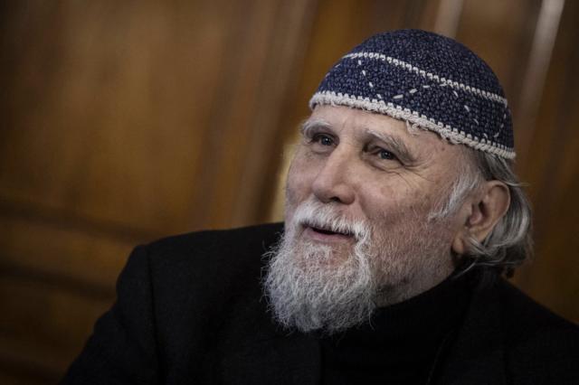 Genocidio Gaza, Moni Ovadia: &ldquo;I sionisti non sono ebrei, ma nazi-fascisti e idolatri, la soluzione Due popoli-Due Stati &egrave; una truffa!"