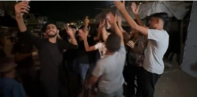 Gaza, Trump annuncia: "Hamas accetta accordo su fase uno del piano di pace, ostaggi presto liberi, Israele ritirer&agrave; truppe"