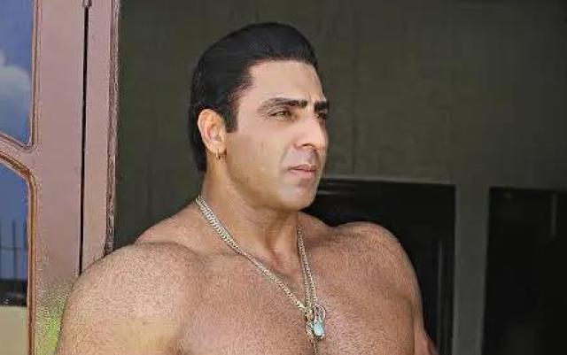 Il bodybuilder vegetariano Varinder Singh Ghuman morto per infarto durante un intervento per una lesione del bicipite, aveva 42 anni
