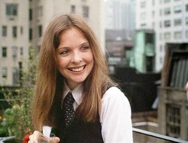 Addio a Diane Keaton, morta per le complicazioni di due tumori alla pelle l'attrice premio Oscar e musa di Woody Allen, aveva 79 anni