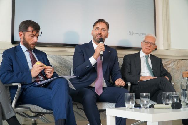 PA, presentato il Rapporto Conflavoro-Luiss Business School: per il 93% delle imprese italiane burocrazia ha impatto critico