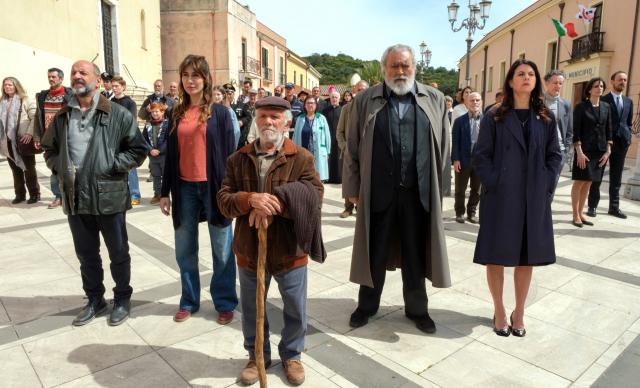 Una scena del film "La vita va cos&igrave;"