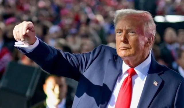 Gaza, Trump "frena" l'escalation e punta a "salvare di nuovo" Gaza: "Alleati pronti a raddrizzare Hamas ma li ho fermati, c'&egrave; ancora speranza"