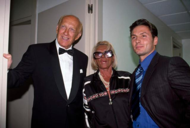 Pier Silvio Berlusconi compra l'appartamento a Milano 2 di Sandra e Raimondo Vianello per 1.45 milioni di euro