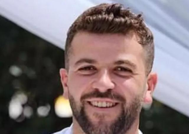 Gaza, Israele accusa: "Resti consegnati sono del 27enne Ofir Tzarfati, rapito il 7 ottobre 2023", Hamas: "In serata consegneremo altra salma"