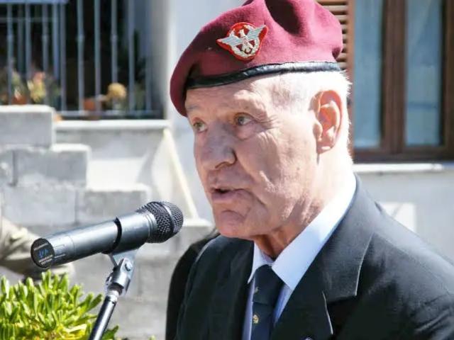 Addio al generale Franco Angioni, morto a 92 anni l'ex vicecomandante della &ldquo;Folgore&rdquo;, nel 1982 fu al comando del contingente italiano in Libano