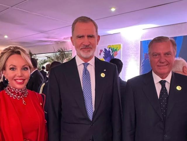 Re Felipe VI di Spagna con Carlo e Camilla di Borbone delle Due Sicilie 