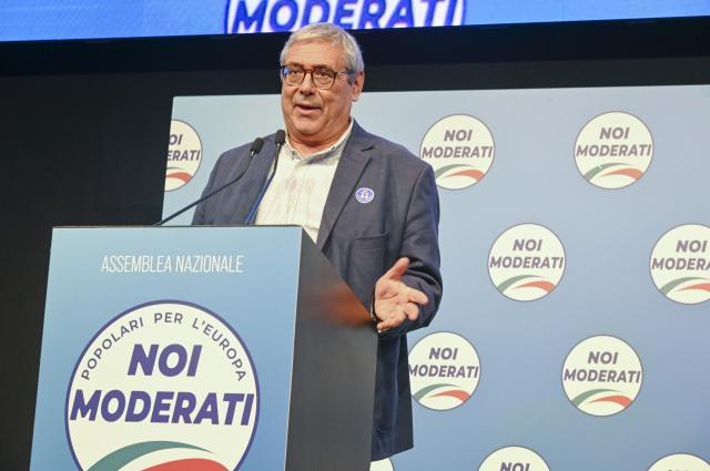 &ldquo;Appalti pilotati sulla sanit&agrave;&rdquo;, chiesti arresti domiciliari per 18 persone tra cui Tot&ograve; Cuffaro: associazione a delinquere e corruzione