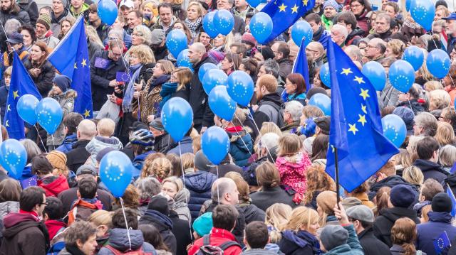 Unione Europea: 13,8 mld di euro confiscati agli oligarchi russi