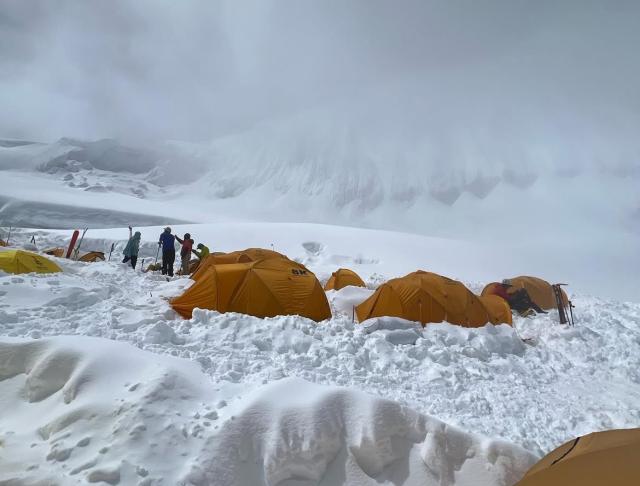 Nepal, rintracciati i 5 alpinisti di Como dispersi, Farnesina: &ldquo;Stanno bene e proseguiranno il programma&rdquo; con rientro l&rsquo;8 novembre