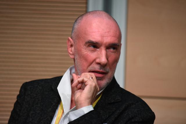 Diego Dalla Palma confessa: "Ho fatto un'orgia con 19 persone e sesso ovunque, in cabine telefoniche, bagni pubblici, parchi, cinema porno"