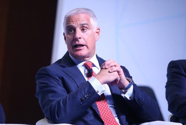 Unicredit bloccata in Russia dalla Banca Centrale, attivit&agrave; ridotte al 10% ma se dovesse andarsene rischia la nazionalizzazione