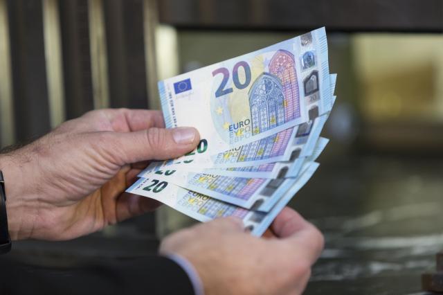 Istat, nel 2024 i redditi aumentano del 2,7% sul 2023, stabile la povert&agrave; ma cala l'indice delle disuguaglianze: -0,3% in 10 anni