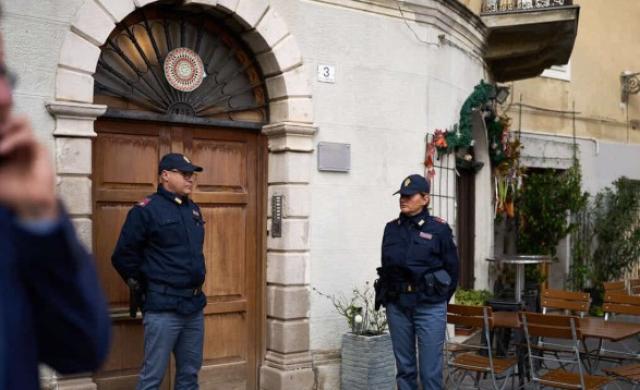Muggia (Trieste), 55enne ucraina Olena Stasiuk sgozza figlio di 9 anni e tenta di tagliarsi le vene: "Separata, era seguita da servizi sociali"