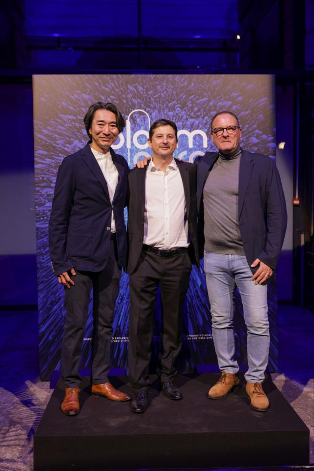 Ploom Aura debutta in Italia, il nuovo device JTI presentato con un tour immersivo nelle citt&agrave; italiane