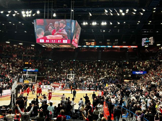 Eurolega, Olimpia Milano-Olympiakos 88-87, 6&ordf; vittoria europea per l&rsquo;EA7, 4&ordf; consecutiva, Poeta: &ldquo;Grande vittoria contro una delle migliori difese&rdquo;