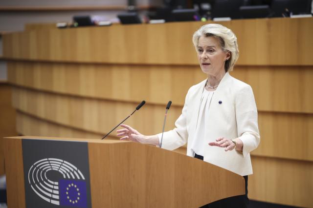 L'Ue ha confermato il deficit italiano al 3% nel 2025, previsto al 2,8% nel 2026 e al 2,6% nel 2027, quando anche il debito caler&agrave;