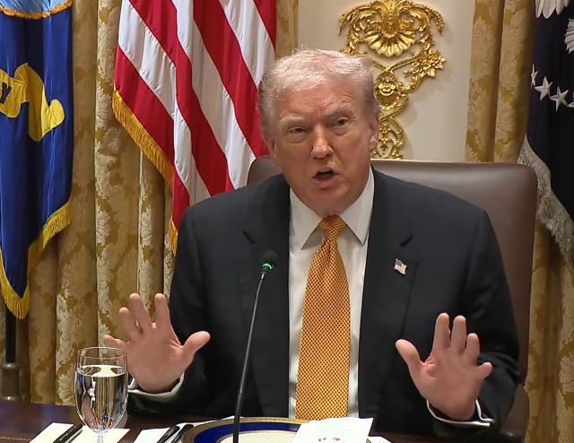 File Epstein, via libera da Camera e Senato Usa alla divulgazione dei documenti dopo l&rsquo;ok di Trump, si attende firma tycoon