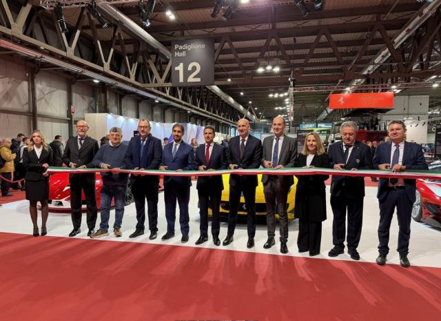 Milano AutoClassica inaugura l&rsquo;edizione 2025: 350 espositori, oltre 3.000 auto e 23 eventi in 3 giorni, celebra i 120 anni della Coppa Milano&ndash;Sanremo