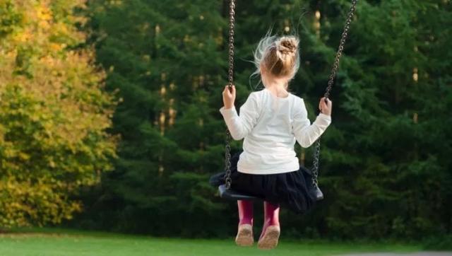 Malagiustizia, quando  giudici e servizi sociali "delinquenti" distruggono la famiglia per motivi ideologici  togliendo i figli ai genitori