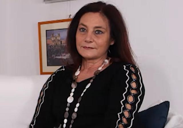 Famiglia nel bosco, insulti a Cecilia Angrisano dopo aver sottratto i figli alla madre: "Attenta ai tuoi bimbi"; rafforzata scorta