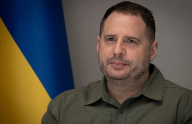 Ucraina, Yermak continua la guerra: "Nessun sano di mente darebbe territori a Mosca disposti a negoziare linea di contatto ma no cessioni"