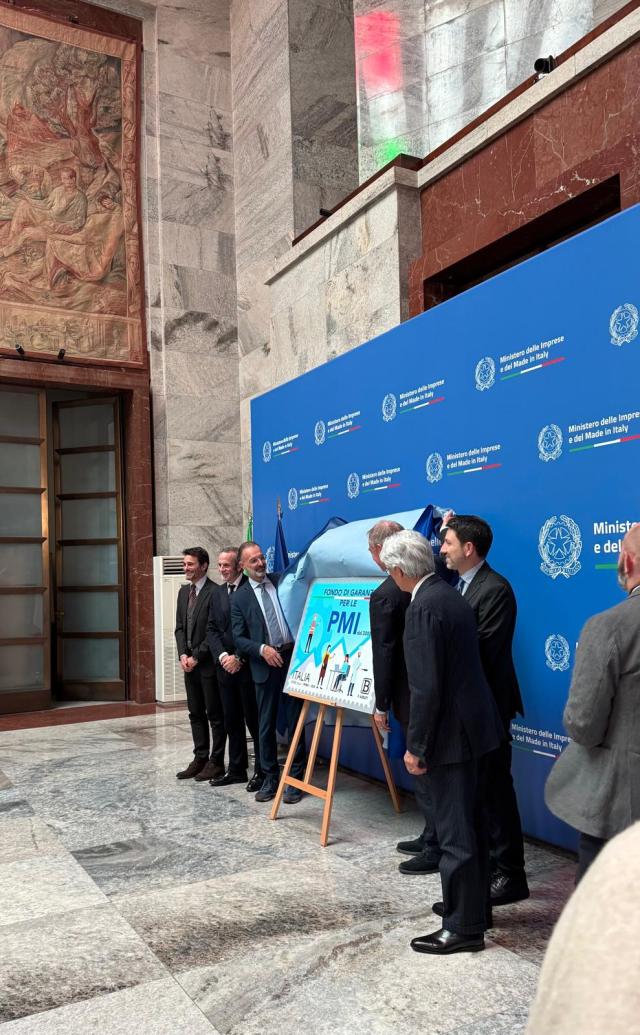 Ministro delle Imprese e del Made in Italy, cerimonia di presentazione del francobollo e annullo filatelico dedicati al Fondo di Garanzia per le PMI