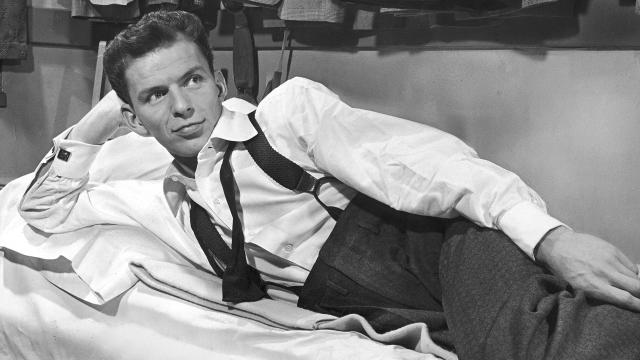 Frank Sinatra 'superdotato, il suo pene da solo pesava 10kg, lui era il re dei preliminari e dei baci, non partecipava alle orge'