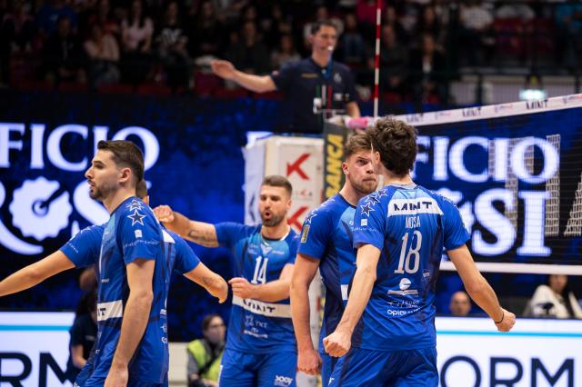 Superlega, Vero Volley torna a vincere: battuta Civitanova 3-1 nell'ultima partita dell'infrasettimanale e 3 punti conquistati