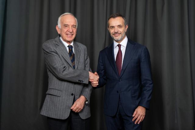 FiberCop e Microsoft Italia firmano un accordo strategico per sviluppare un edge cloud nazionale sostenuto da &euro;27 milioni di km di fibra e 10.500 centrali